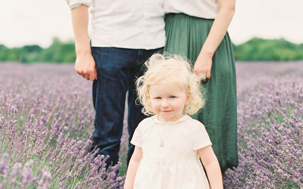 FAMILY PHOTOS IN LAVENDER FIELDS